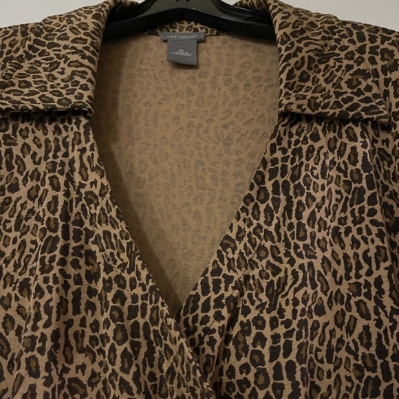 Classic yet sexy mock wrap - Picture 2 of 4